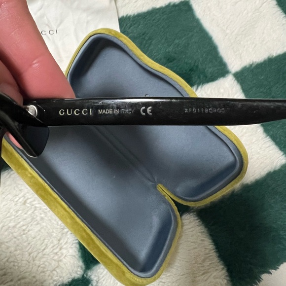 Black square frame Gucci sunglasses - Picture 5 of 8